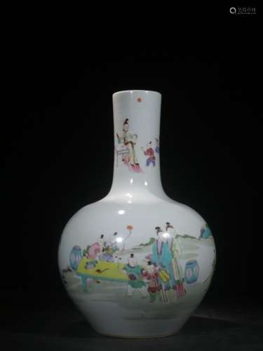 Chinese Wucai Porcelain Vase,Mark