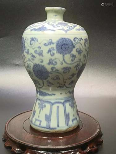 Chinese Blue and White Porcelain Meiping Vase