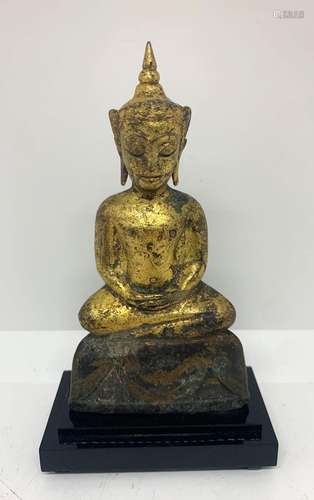 ASIE DU SUS EST (Birmanie?)<br />
Petite figurine en bronze ...