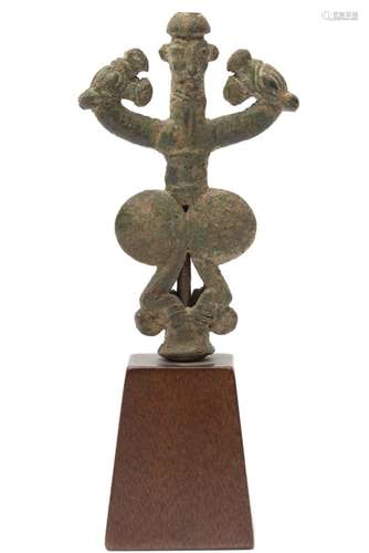 A Luristan bronze “Master of Animals” standard finial