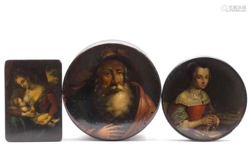 Three Stobwasser papier mache snuff boxes