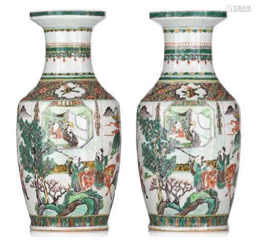 A pair of Chinese famille verte 'Battle' vases, 19thC, H 44,...