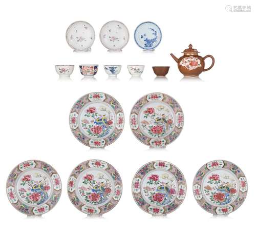 A series of Chinese famille rose dishes, ¯ 22,5 cm (6) - and...