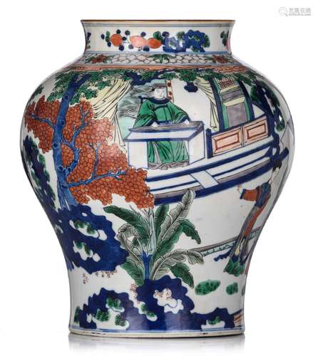 A Chinese wucai figural jar, 19thC/20thC, H 31,5 cm