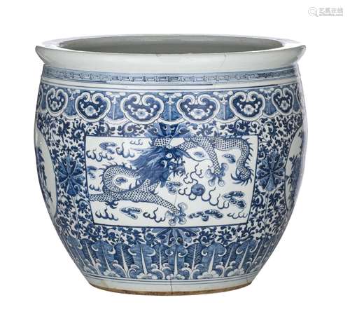 A Chinese blue and white jardiniËre, 19thC, ¯ 45,5 - H 40,5 ...