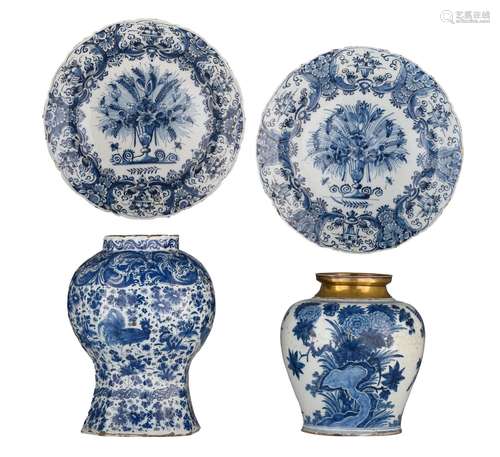 A collection of blue and white Delftware, 18thC, H 25,5 - 32...