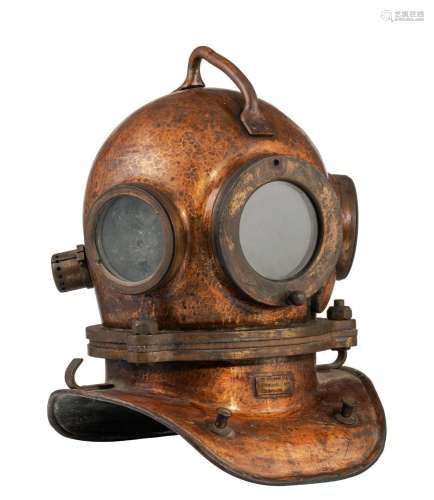 A Russian diver helmet, H 50 cm