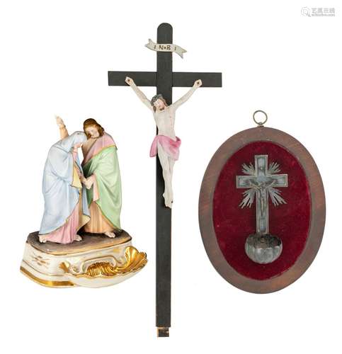 A Vieux Paris biscuit Golgotha, H 49,5 cm, and a matching si...