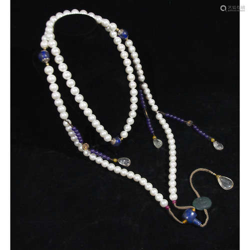 A Set Of Court Beads Necklace