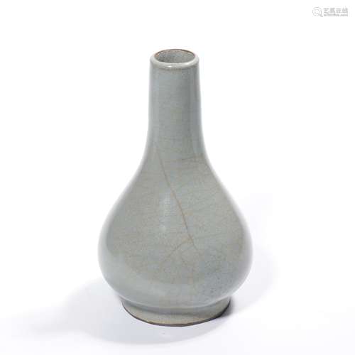 Celadon Glaze Guan-Type Vase