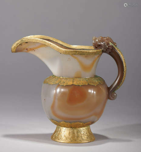 Agate Gold-Decoration Wine Vessel