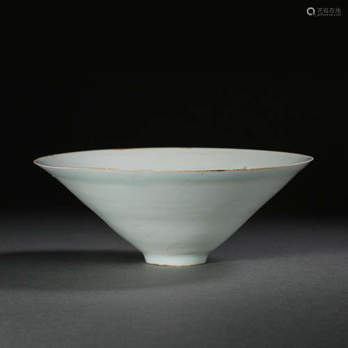 CHINESE SONG DYNASTY HUTIAN WARE CELADON BOWL