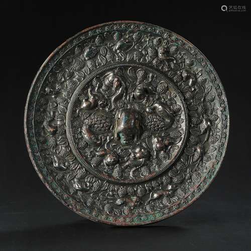 CHINESE TANG DYNASTY SEA BEAST GRAPE MIRROR