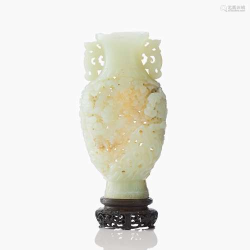 A Jade Reticulated Vase