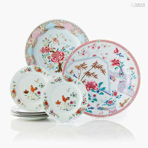 A Set of Seven Chinese Famille Rose ’Cockerel’ Plates