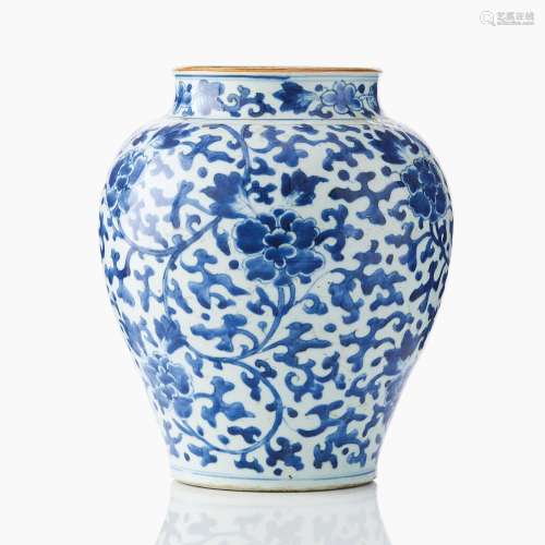 A Large Chinese Blue and White Vase