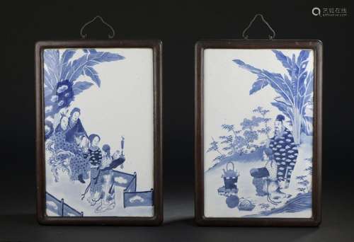 Paire de plaques en porcelaine bleu blanc<br />
CHINE, fin d...