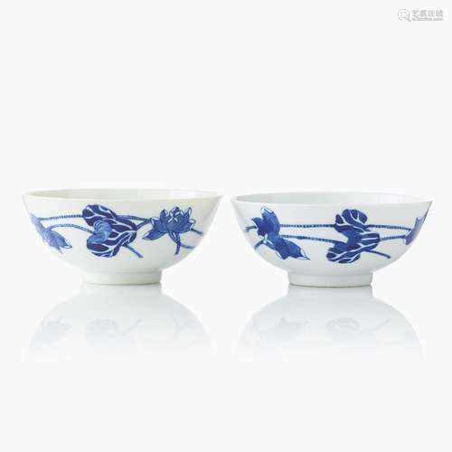 A Pair of Chinese Ming-Style ‘Palace’ Bowls