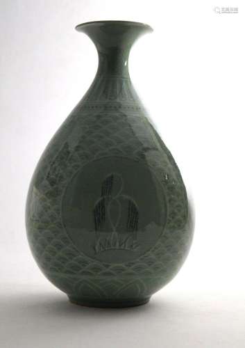 H. 29,5 cm. Elegante Flaschenvase im alten Stil, Steinzeug m...