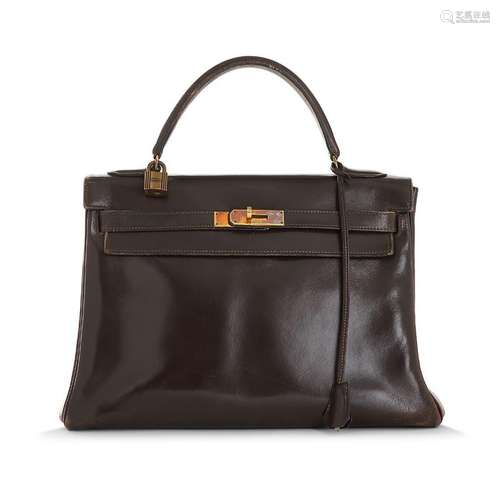 HERMÈS ParisSac Kelly 32 cm retourné en box chocolatintérieu...