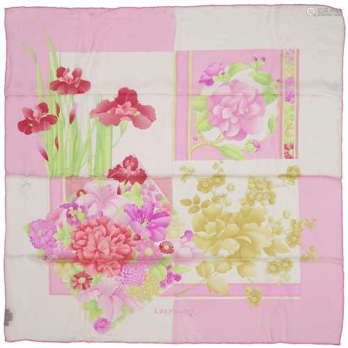 LÉONARDFoulard à motifs de fleursen mousseline de soie rose ...