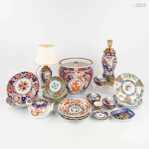 A collection of 30 pieces of porcelain and faience and porce...