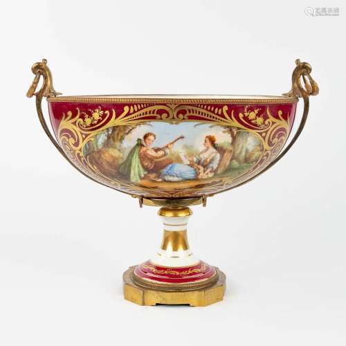 Limoges, a large bowl on a stand, with hand-painted decor. (...