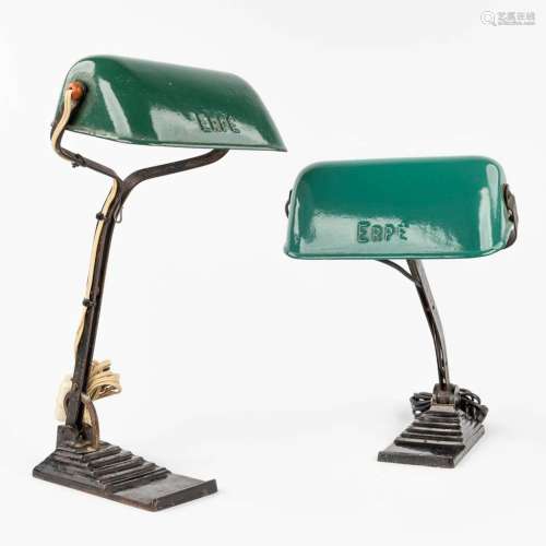 Erpe, a collection of 2 table lamps with green enamelled met...