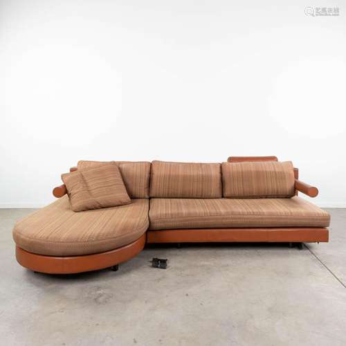 Antonio CITTERIO (1950) A large sofa for B&B Italia, fab...