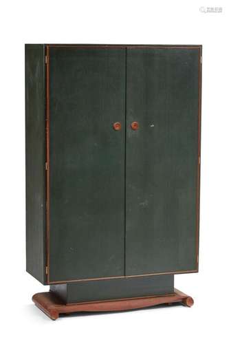 PORTENEUVE Alfred (1896-1946)<br />
Armoire à deux vantaux e...