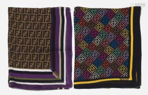 Fendi, 1 foulard en mousseline de soie motif Zucca classique...