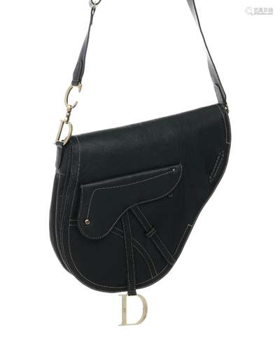 Christian Dior, sac Saddle Baudrier en cuir grainé noir, au ...