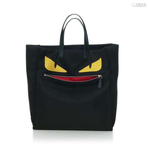 Fendi, sac Monster Tote en toile noir, poignées et yeux en c...