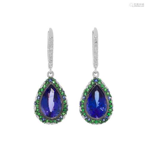 Paire de pendants d'oreilles or gris 750 sertie de tanzanite...