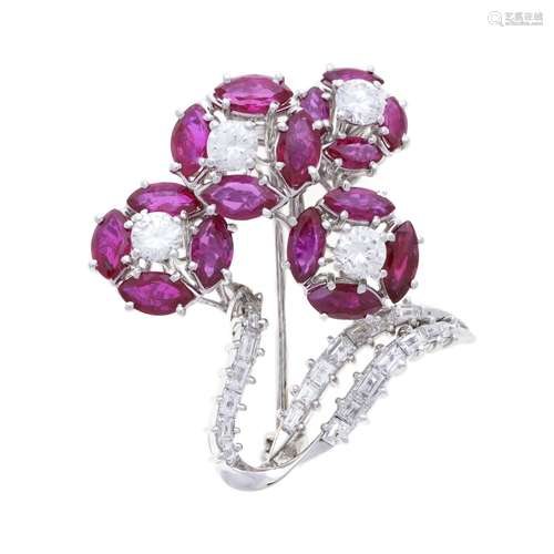 Broche bouquet platine sertie de diamants taille brillant et...