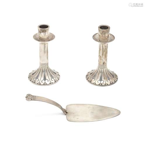 A MEXICAN 940 STERLING SILVER CAKE SERVER AND PAIR OF CANDLE...