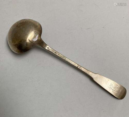 LOUCHE en argent, modèle uniplat, chiffrée<br />
Paris, 1819...