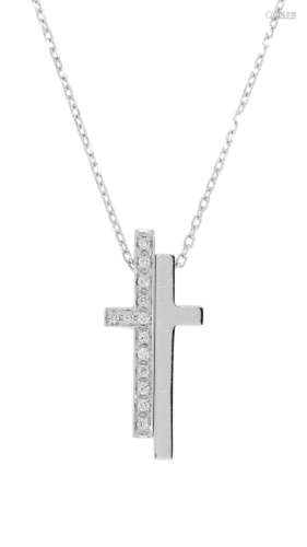 Gucci, pendentif croix or gris 750 serti de diamants taille ...