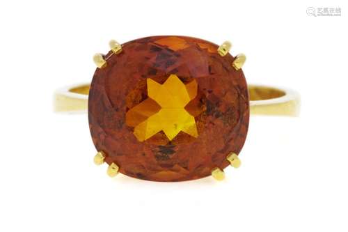 Bague or 750 sertie d'une citrine madère taille cousin