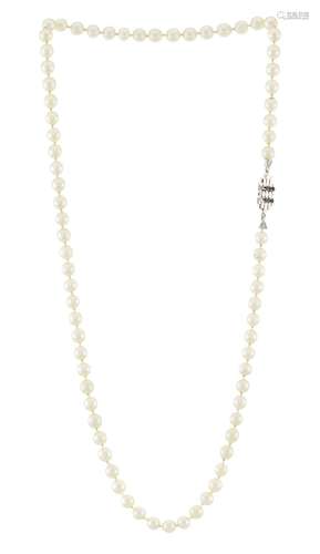 Collier 1 rang de perles de culture blanches, fermoir en or ...