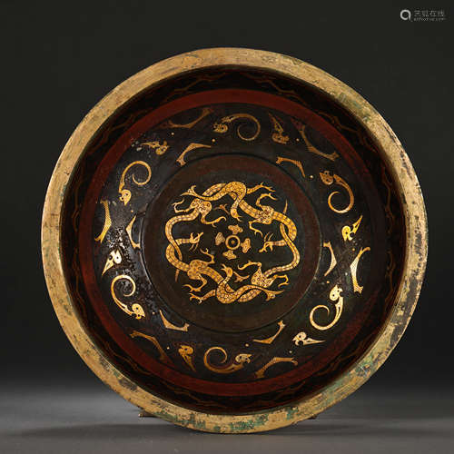 CHINESE WARRING STATES PERIOD BORNE LACQUER PLATE