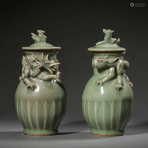 A PAIR OF LONGQUAN WARE DRAGON VASES, SOUTHERN SONG DYNASTY,...