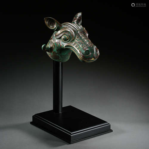 CHINESE WARRING STATES PERIOD BEAST HEAD INLAID WITH GOLD AN...