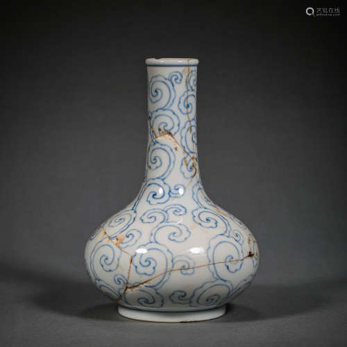 CHINESE MING DYNASTY CHENGHUA BLUE AND WHITE BILE VASE