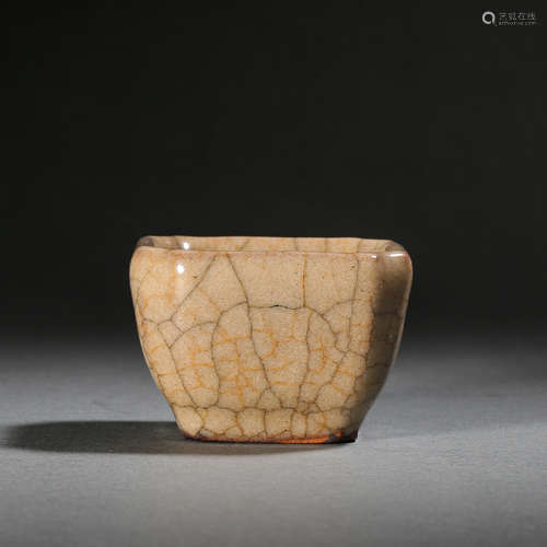 CHINESE SOUTHERN SONG DYNASTY CELADON BRUSH WASH