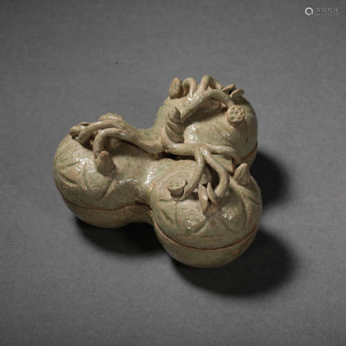 YUE WARE THREE COVER BOX, CHINESE FIVE DYNASTIES PERIOD