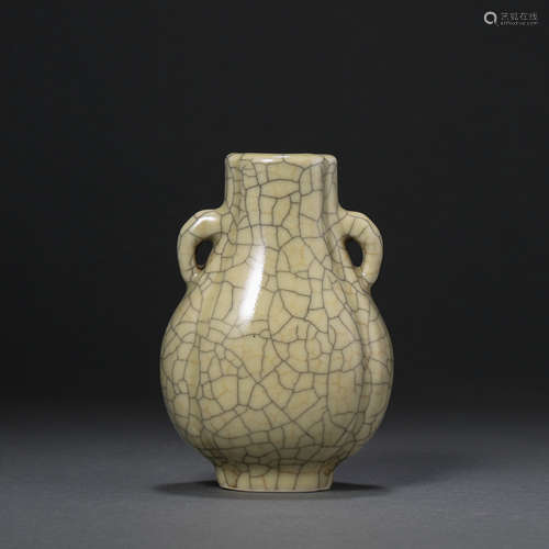 CELADON AMPHORA FROM SOUTHERN SONG DYNASTY, CHINA