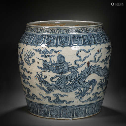 BLUE AND WHITE DRAGON VAT, EARLY MING DYNASTY, CHINA