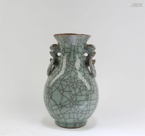 Chinese Geyao Vase