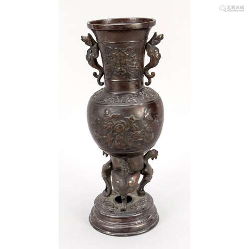 Bronze vase, China, 19th centu